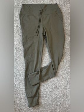 Avalanche Olive Green Active leggings